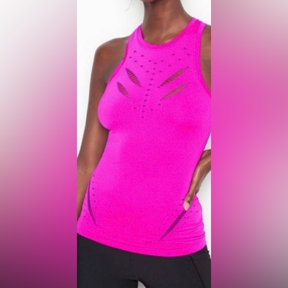 New Victoria’s Secret sport top - Picture 2 of 9